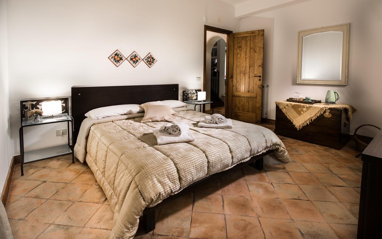 SantʼAlfio Nake Residenza Artisticaヴィラ エクステリア 写真