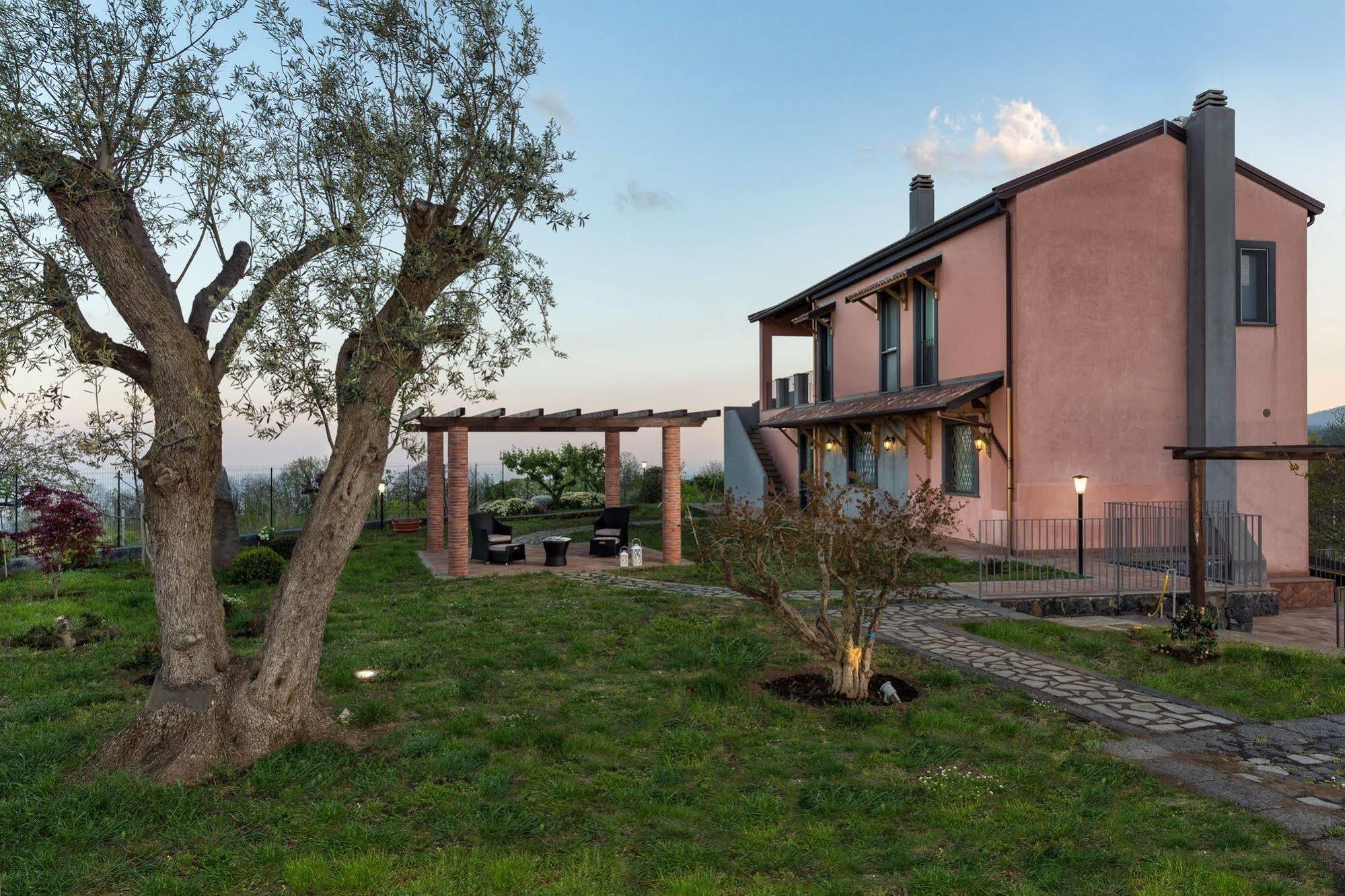 SantʼAlfio Nake Residenza Artisticaヴィラ エクステリア 写真